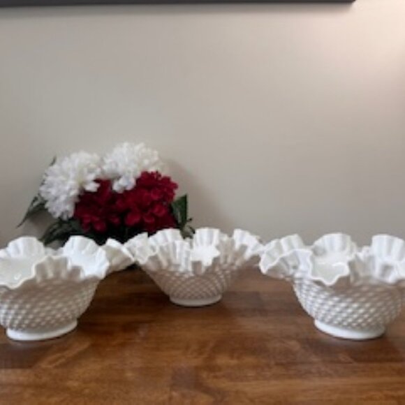 Fenton Hobnail Milk Glass Ruffle Bowls Set – Vintage White Scalloped Crimped Edg - Picture 3 of 10